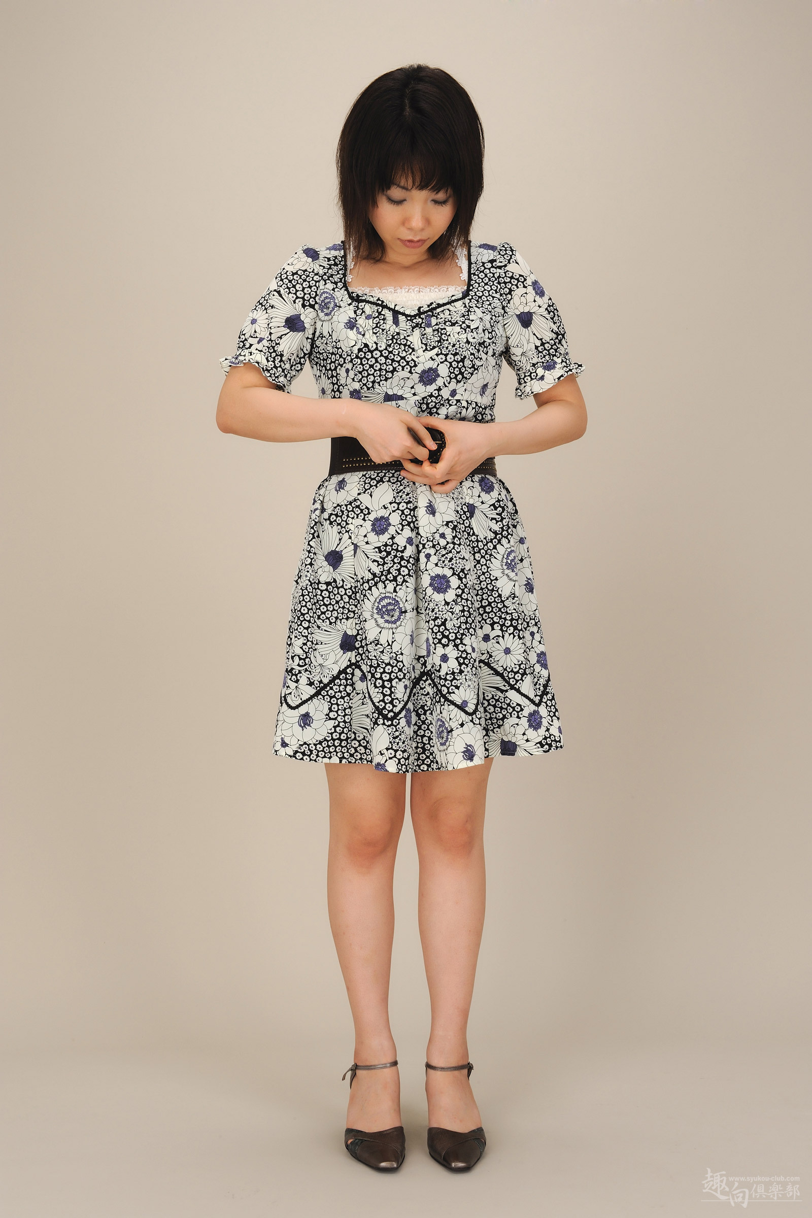 [Syukou-Club]  DigiGirl No.113 人妻ヌード 美咲藤子