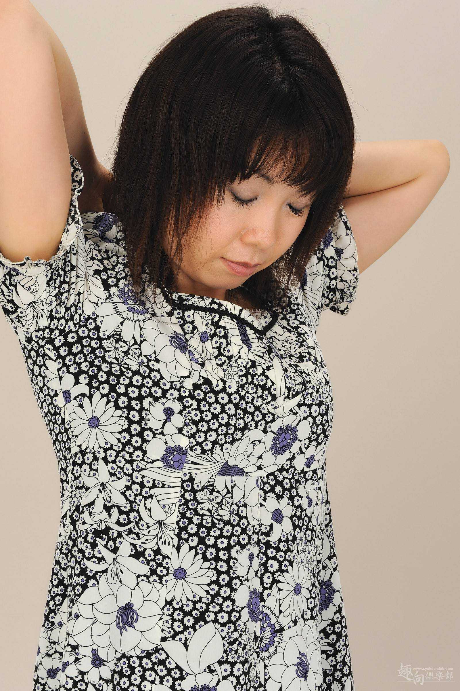 [Syukou-Club]  DigiGirl No.113 人妻ヌード 美咲藤子