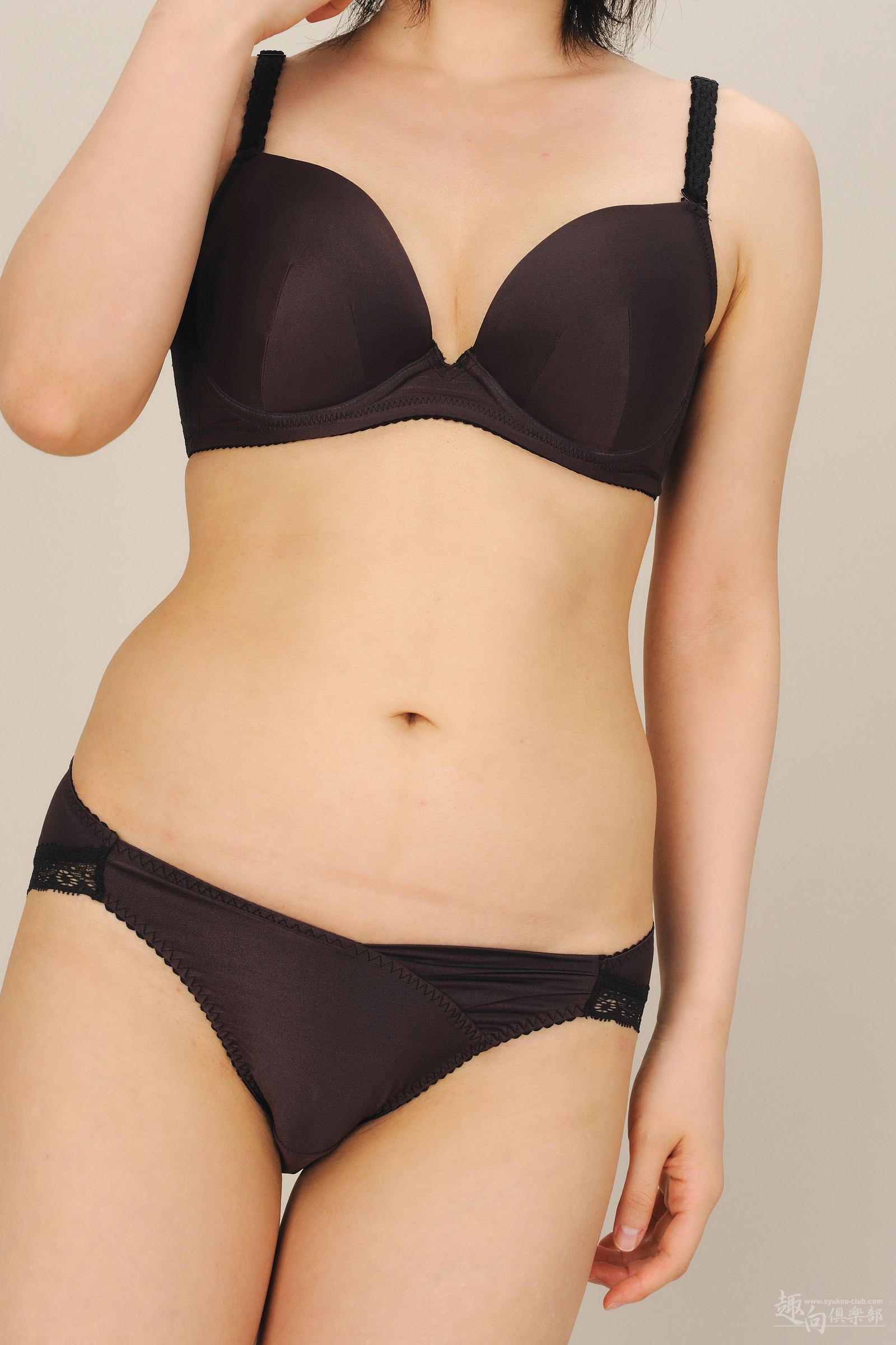 [Syukou-Club]  DigiGirl No.113 人妻ヌード 美咲藤子