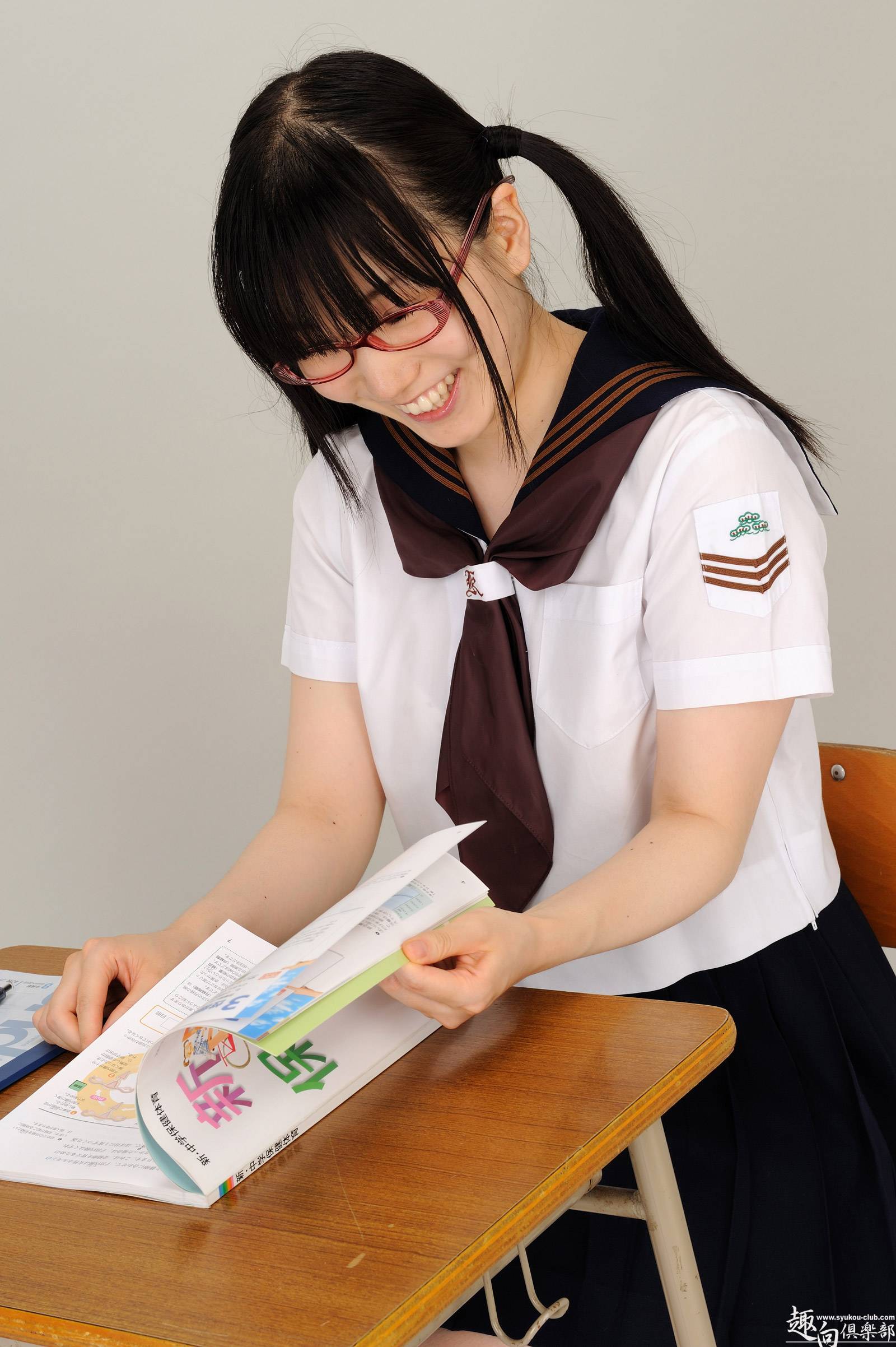 [Syukou-Club] 2013.05.22 制服少女15 仲上