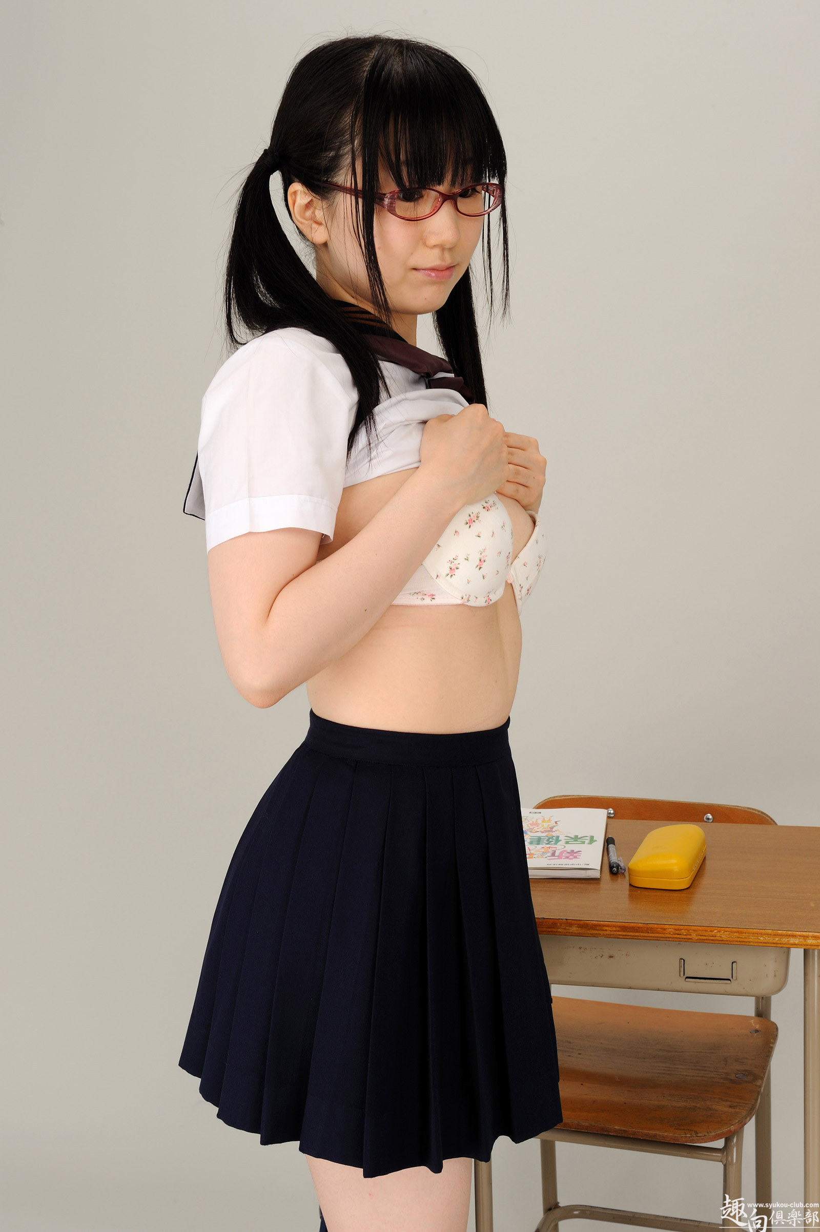 [Syukou-Club] 2013.05.22 制服少女15 仲上