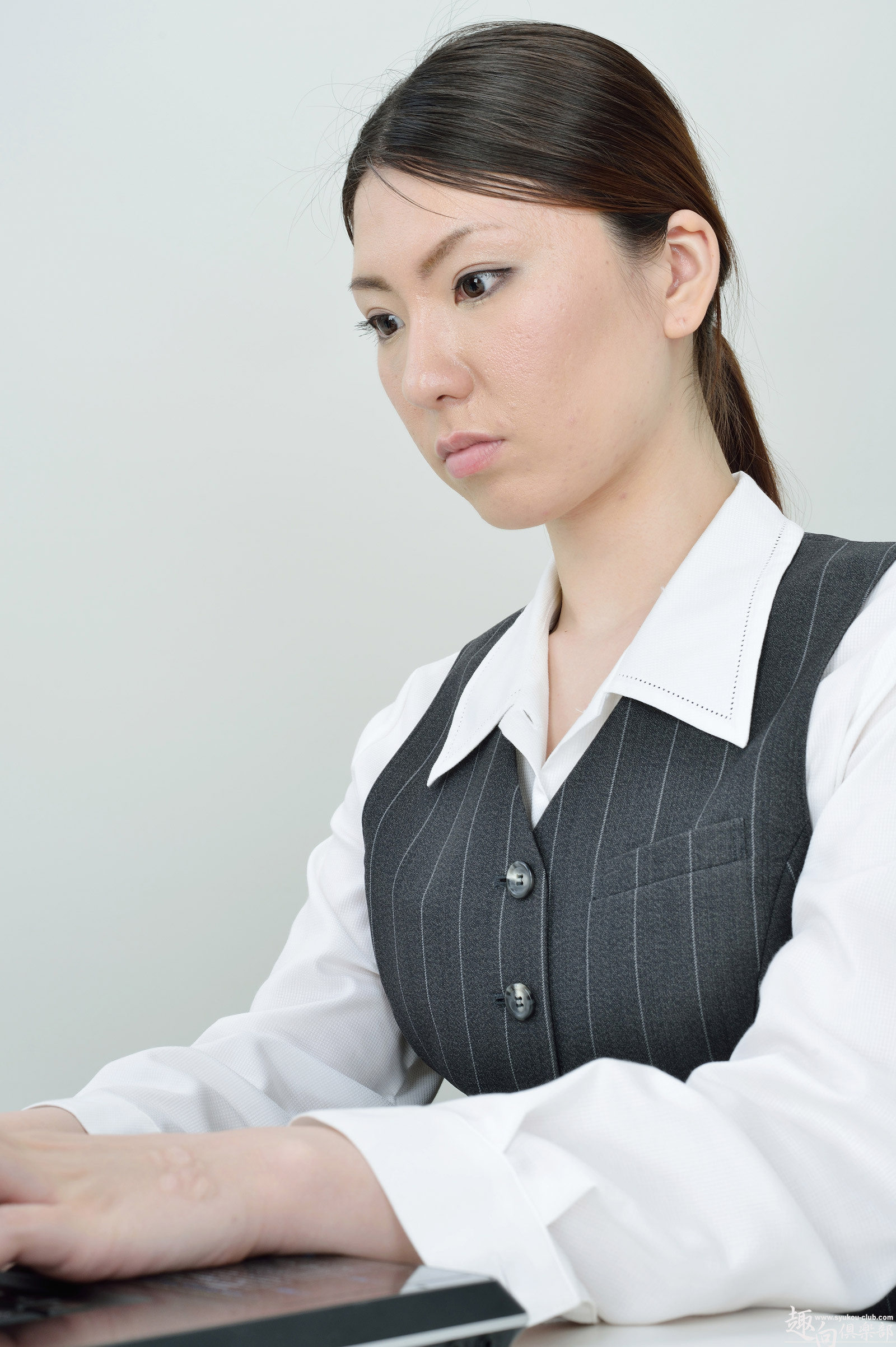 [Syukou-Club]  Dildo-052 長身OL 美山志穂