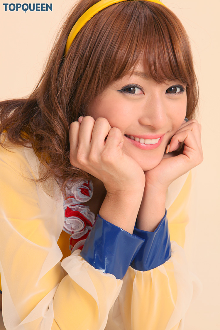 [TopQueen] 20121204 柴原麻衣@レースクイーン 日本制服性感美女