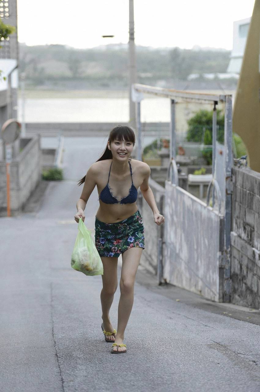 [WPB-net] No.157 新川優愛 スペシャル写真集
