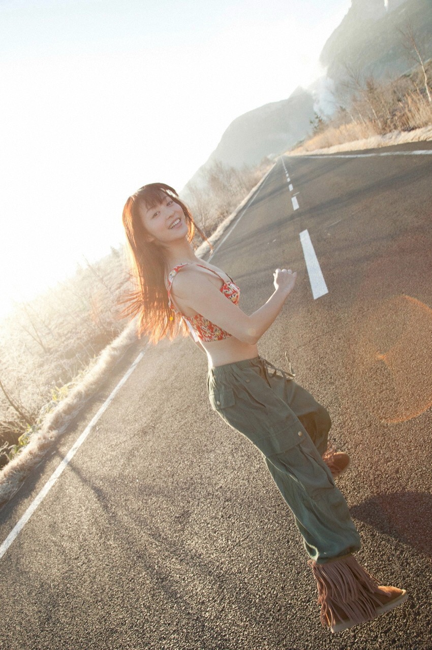 Mayuko Iwasa 岩佐真悠子 スペシャル写真集 WPB-net