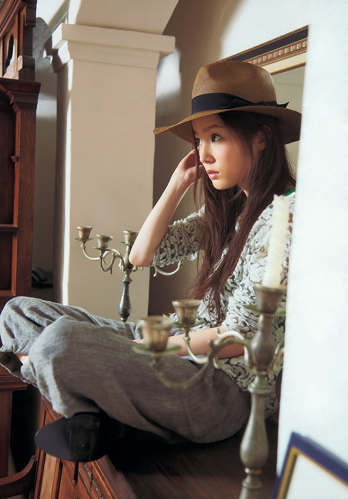 [Weekly Playboy] No.37 志田友美 蓮佛美沙子 松川佑依子 伊東紅 柴田阿弥