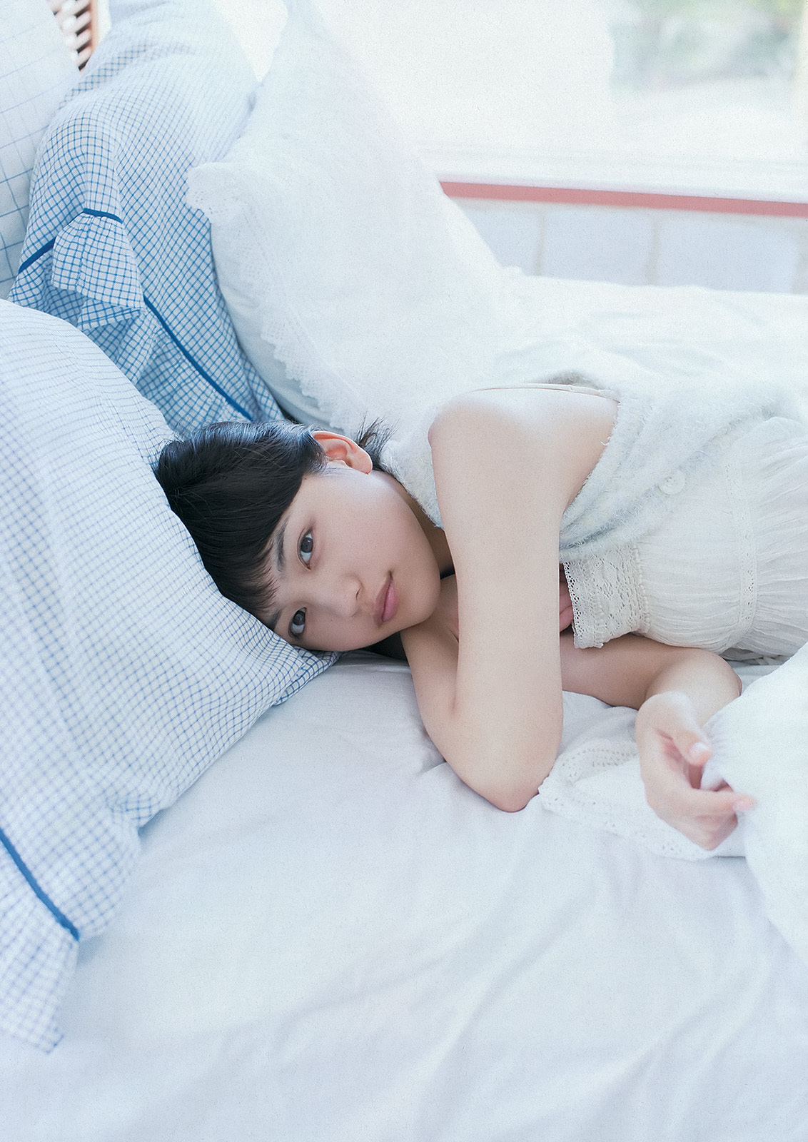 [Weekly Playboy] No.43 柏木由紀 川口春奈 志田友美 堀未央奈 杏さゆり 初音みのり 尾上若葉 西田麻衣