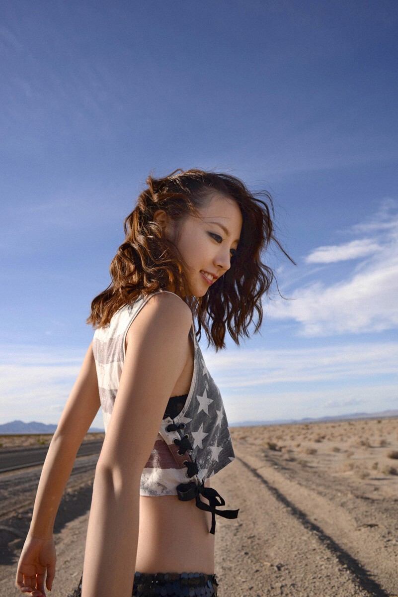 [Wanibooks]  No.106 山本梓 week1  性感美女写真