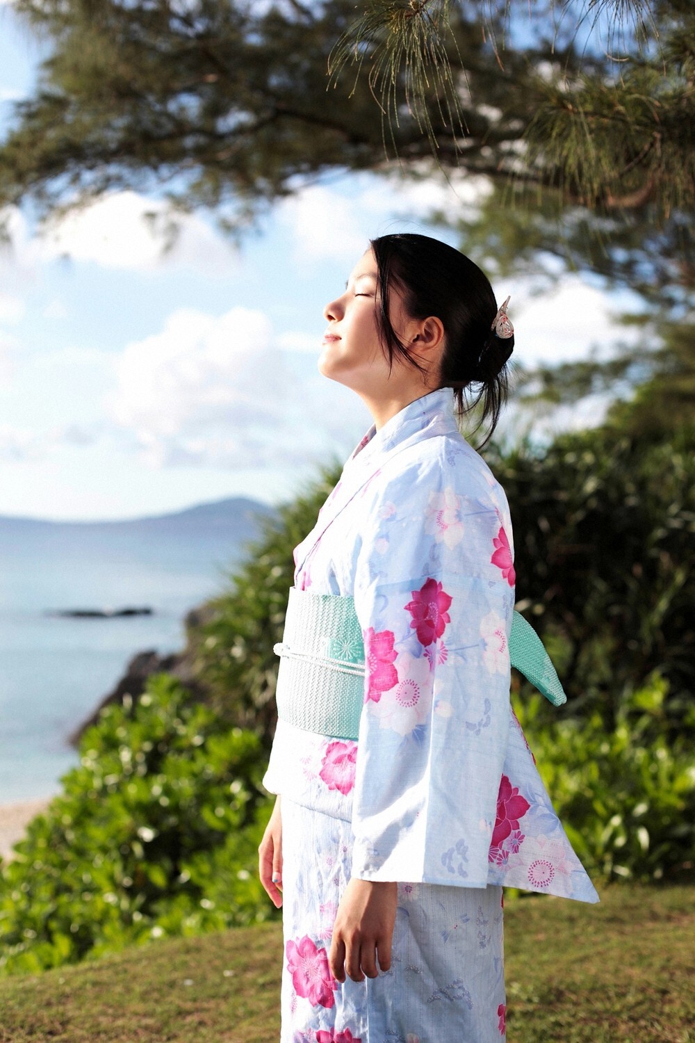 川島海荷 『夏少女、咲きます！』[YS Web] Vol.410