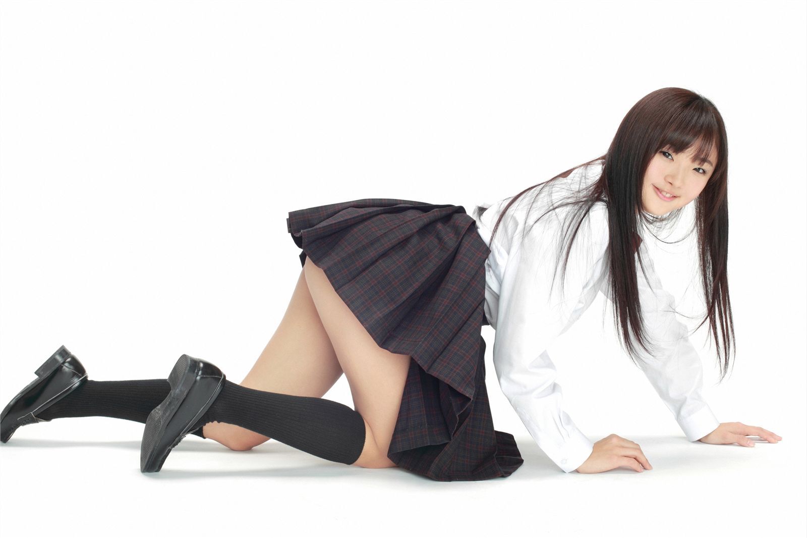 [YS-Web] Vol.551 Niina Aizawa 愛沢新菜 - ちっちゃおっきい美少女入学！