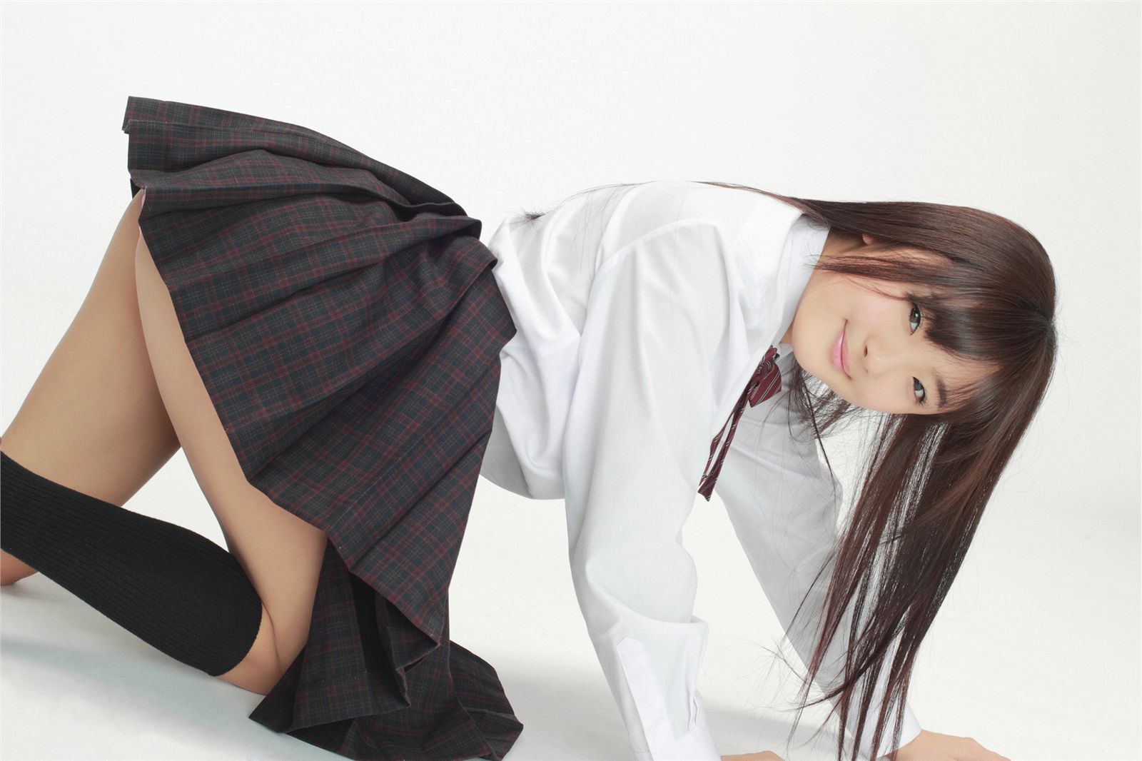 [YS-Web] Vol.551 Niina Aizawa 愛沢新菜 - ちっちゃおっきい美少女入学！