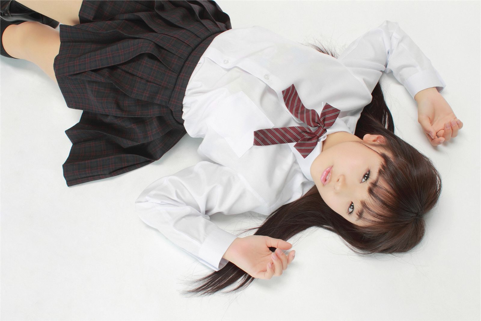 [YS-Web] Vol.551 Niina Aizawa 愛沢新菜 - ちっちゃおっきい美少女入学！