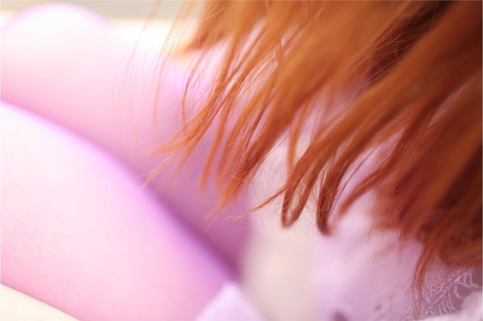 [AISS爱丝]丝袜美腿外拍 高清原版大图NO.021春雨如油，油如丝