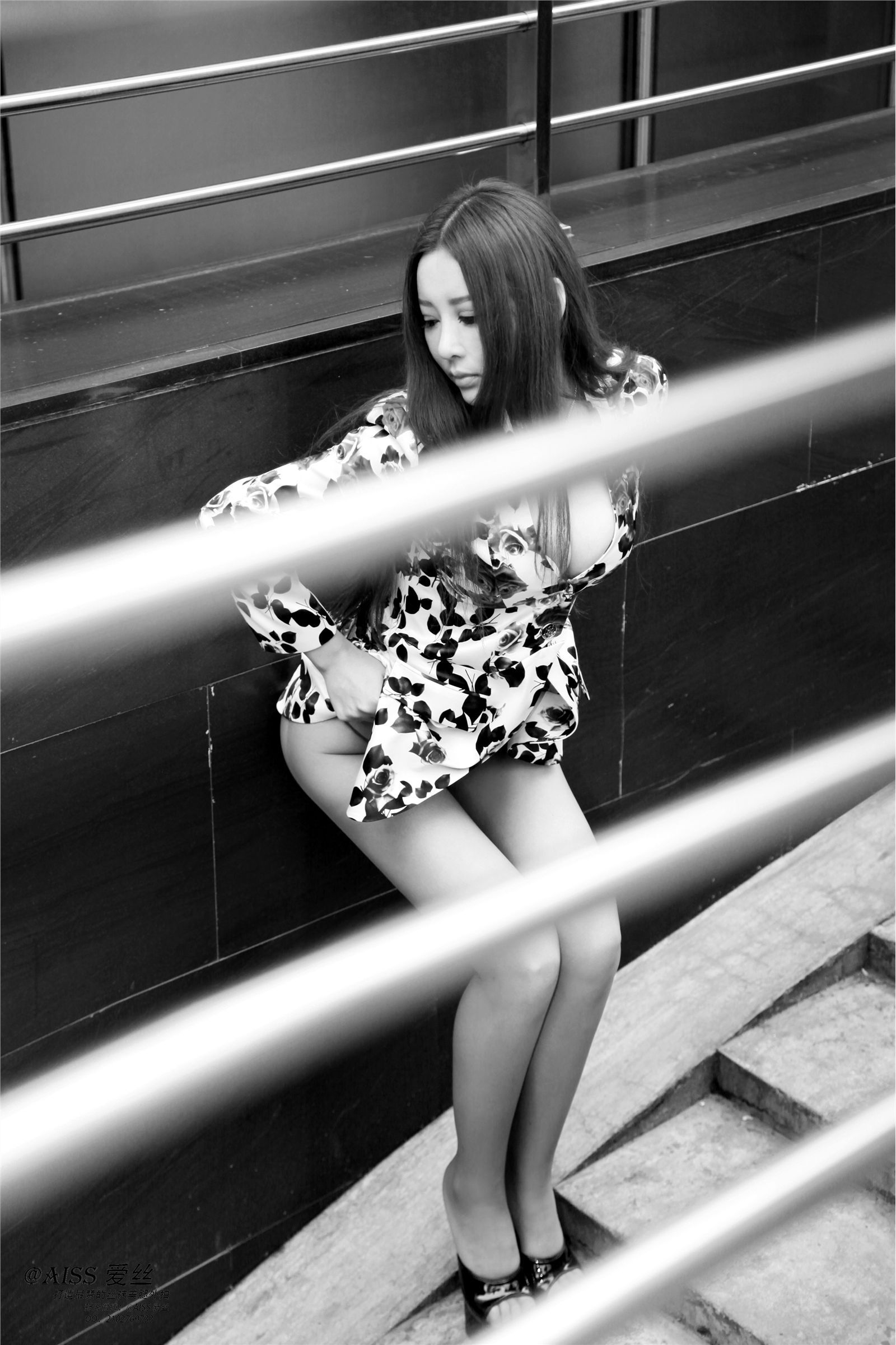 [AISS爱丝]经典丝袜美腿外拍NO.027 美妙的邂逅