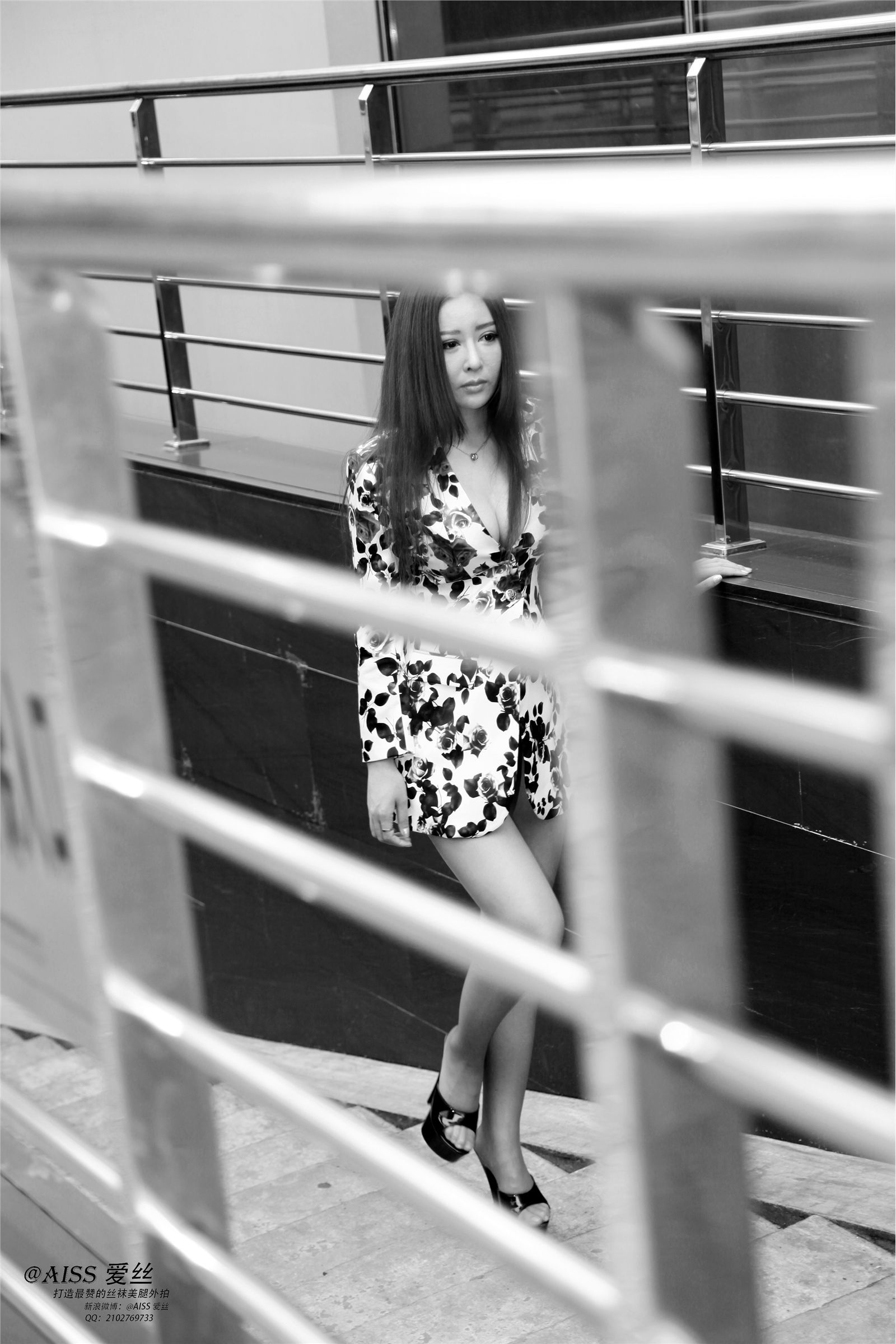 [AISS爱丝]经典丝袜美腿外拍NO.027 美妙的邂逅