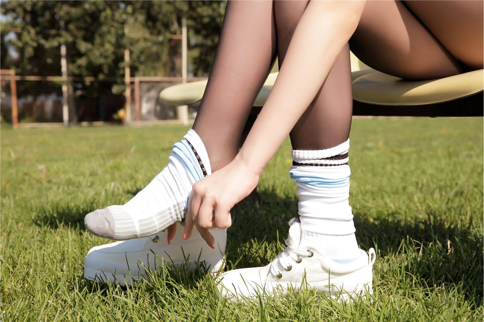 AISS爱丝《绿茵场上，我只穿了黑丝》NO.01