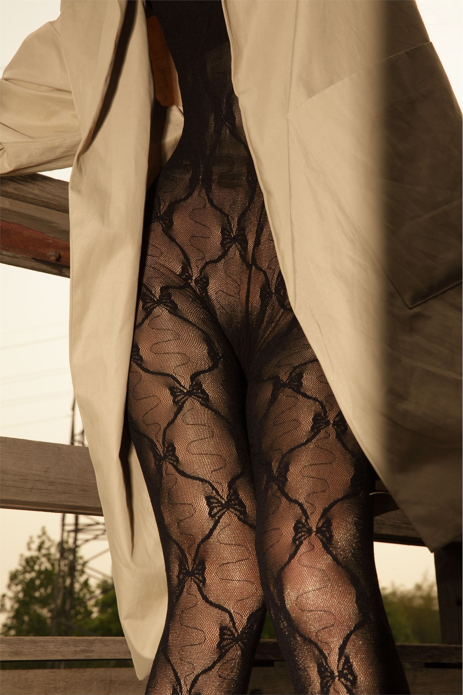 AISS爱丝 路边，你撕开了我的连体丝 NO.08