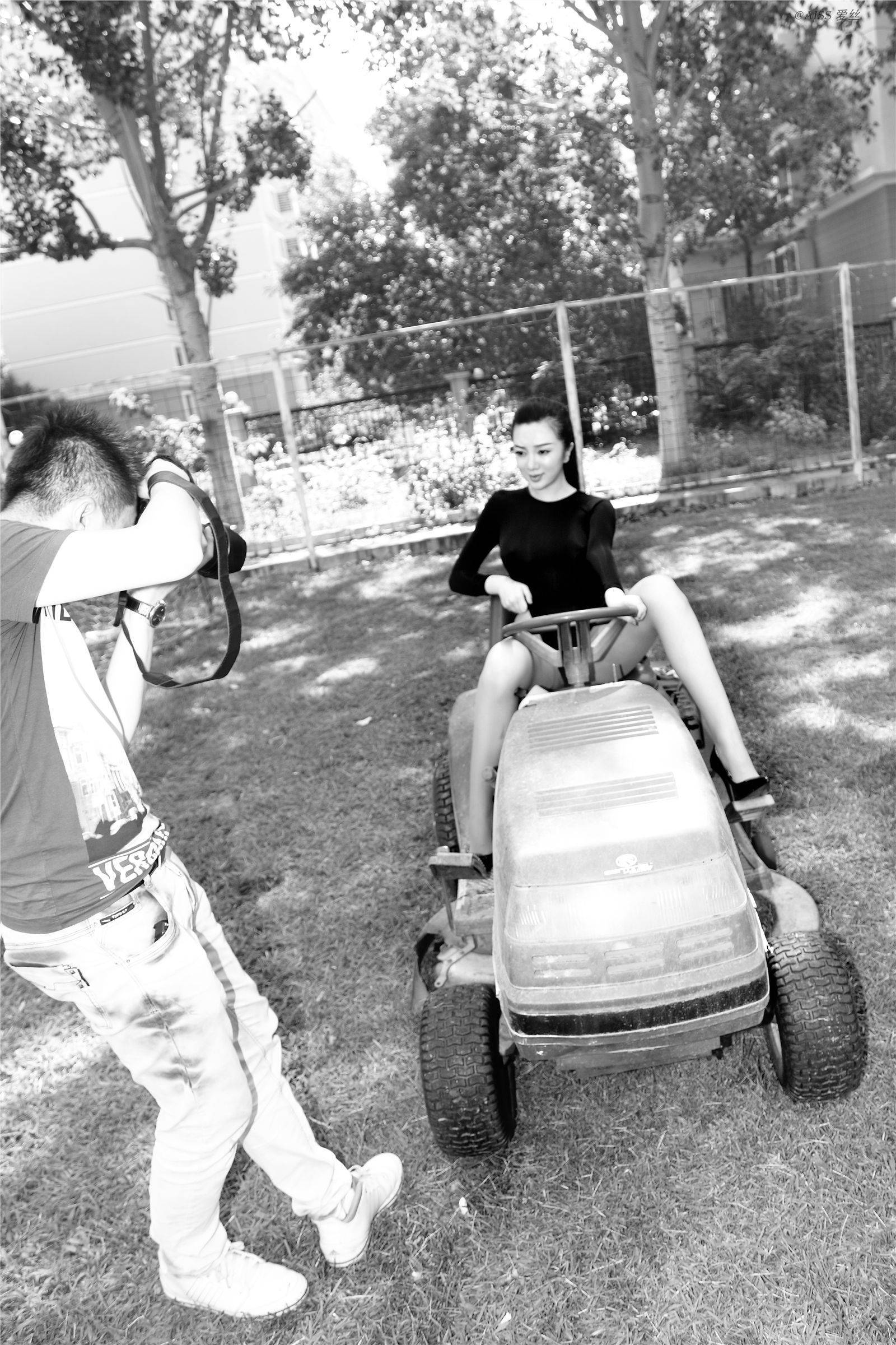 AISS爱丝 高叉无缝超薄 NO.09