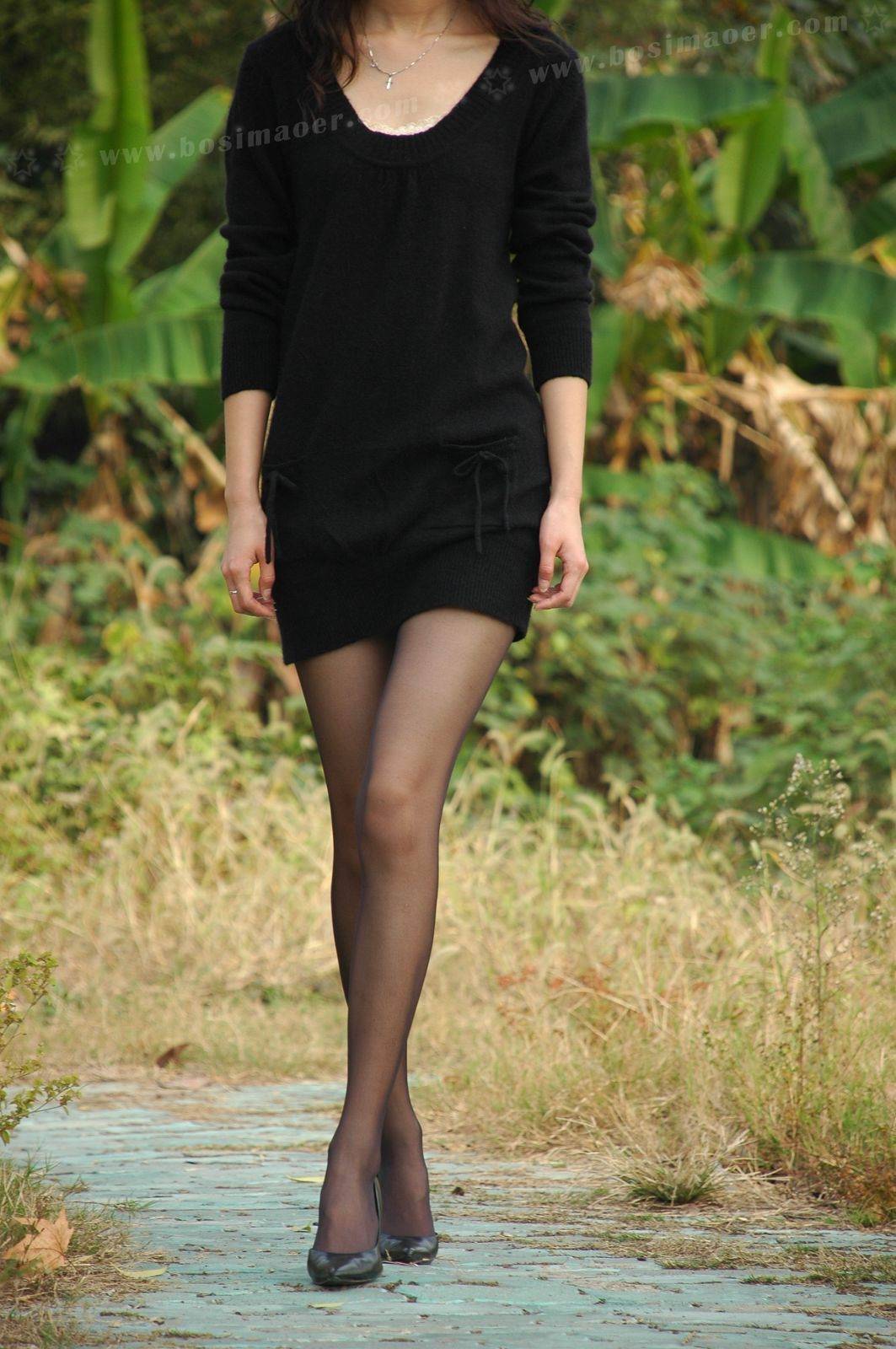 公园偷看丝袜美腿 波斯猫儿合集35