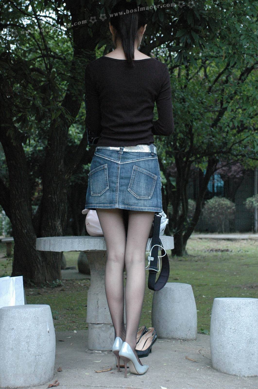 超短牛仔裙黑丝袜美女 波斯猫儿Part32