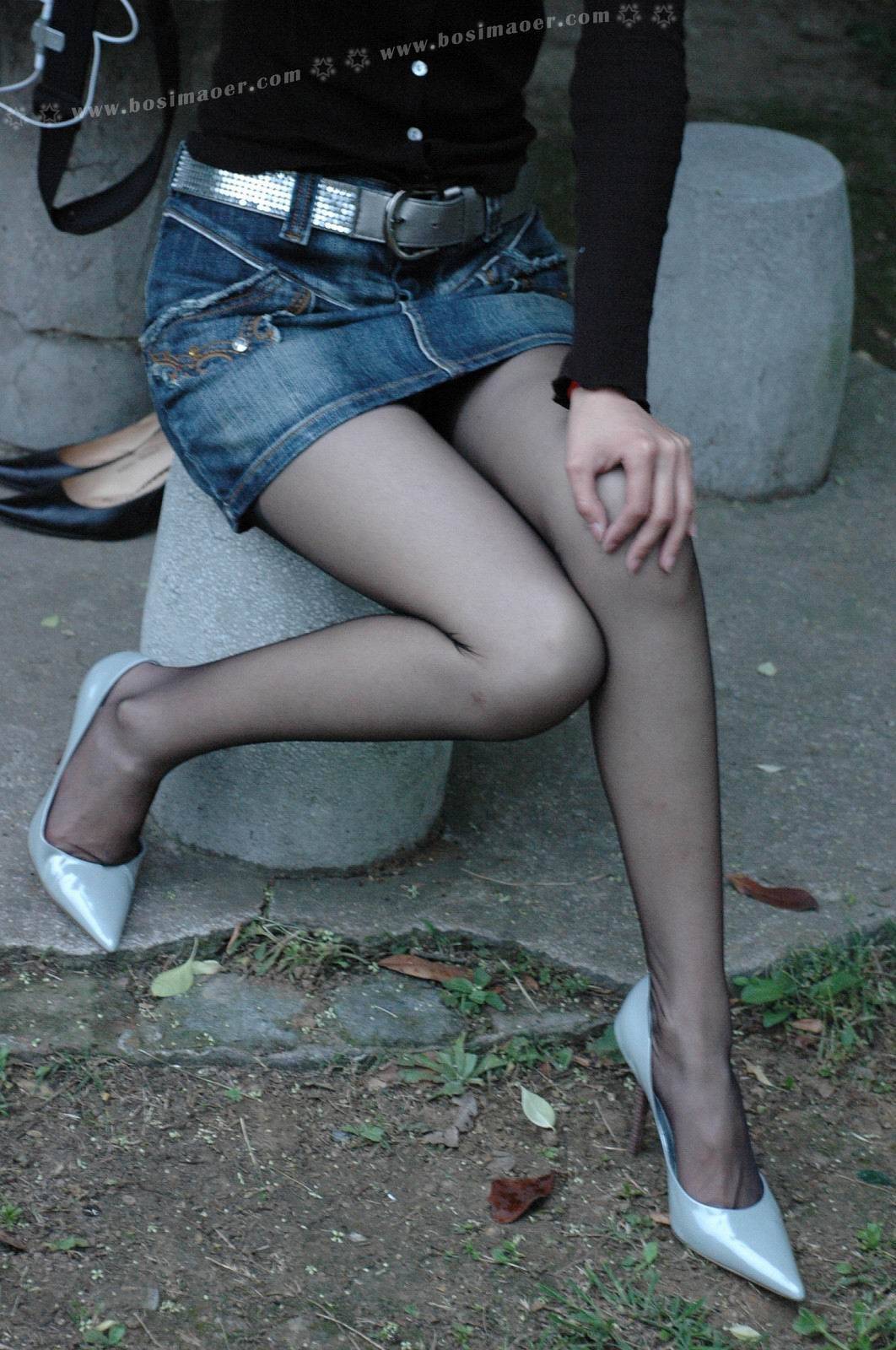 超短牛仔裙黑丝袜美女 波斯猫儿Part32