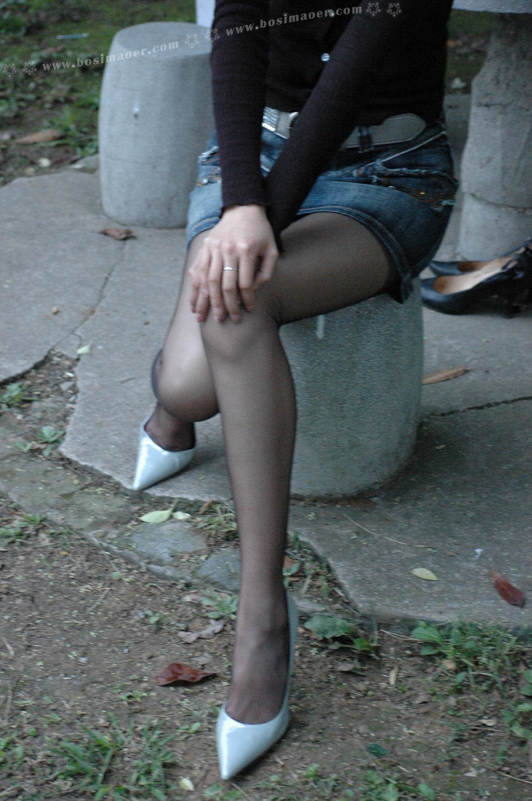 超短牛仔裙黑丝袜美女 波斯猫儿Part32