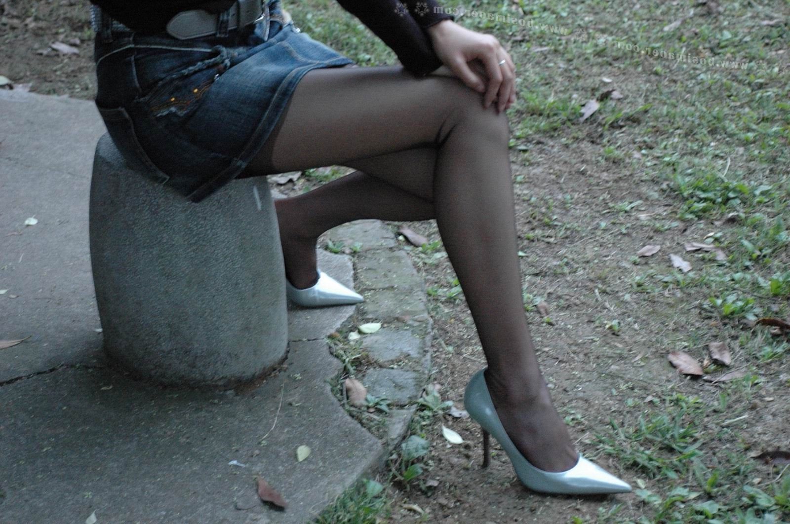 超短牛仔裙黑丝袜美女 波斯猫儿Part32