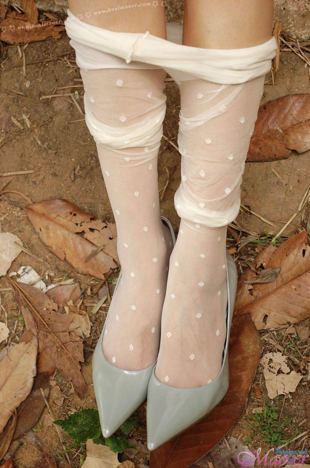 脱下野外花纹丝袜 波斯猫儿Part30