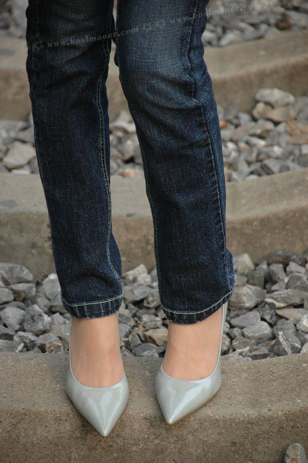 丝袜牛仔裤 美女写真 波斯猫儿合集33