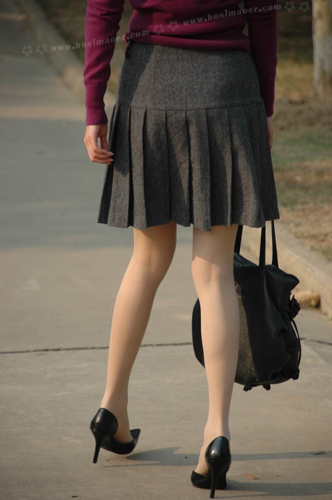 鹊桥肉丝黑高美妇 波斯猫儿VIP套图