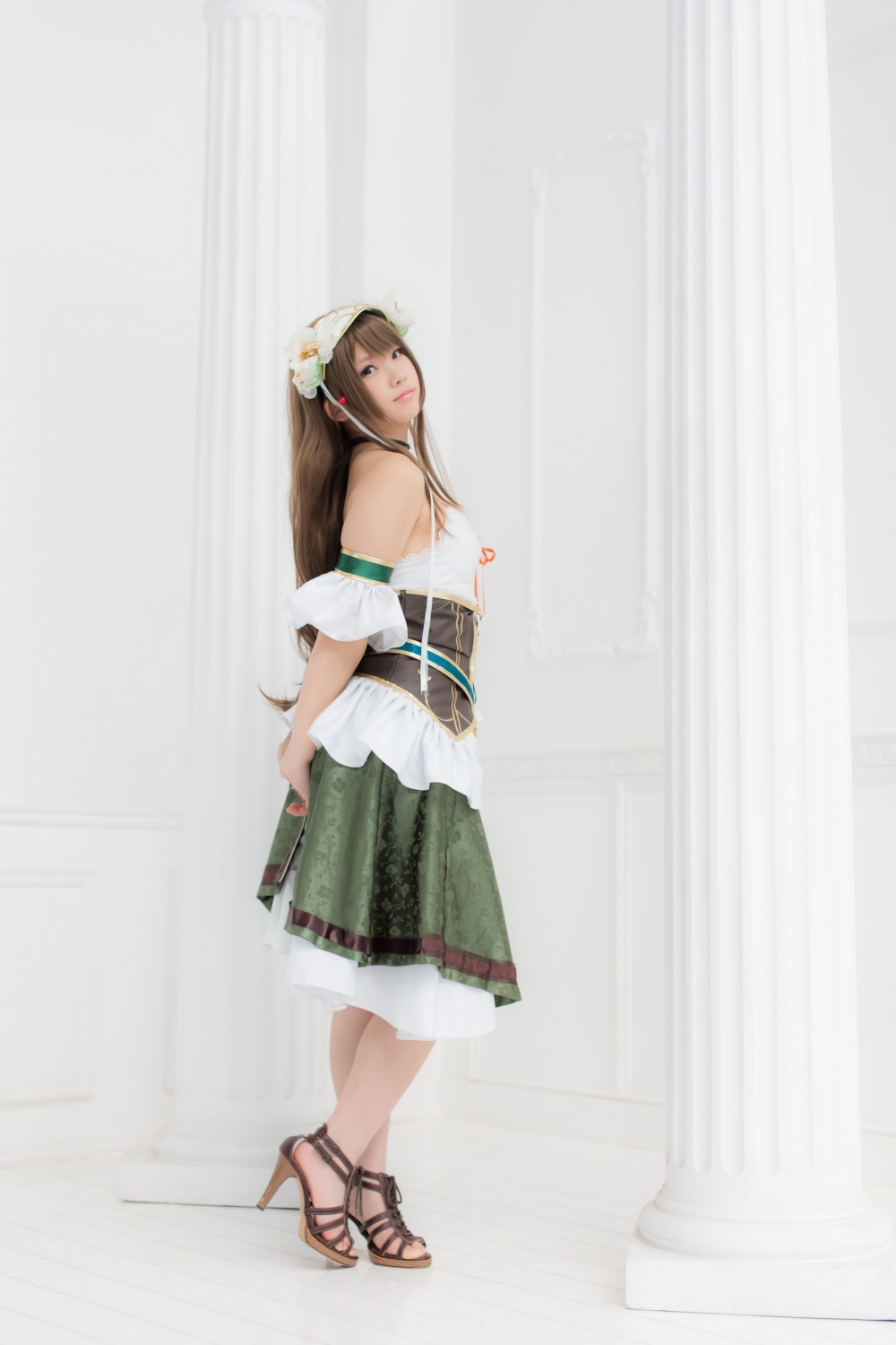 (C83) (COSPLAY) [ENAKO] 虚空のカナリア 性感丝袜美女图片