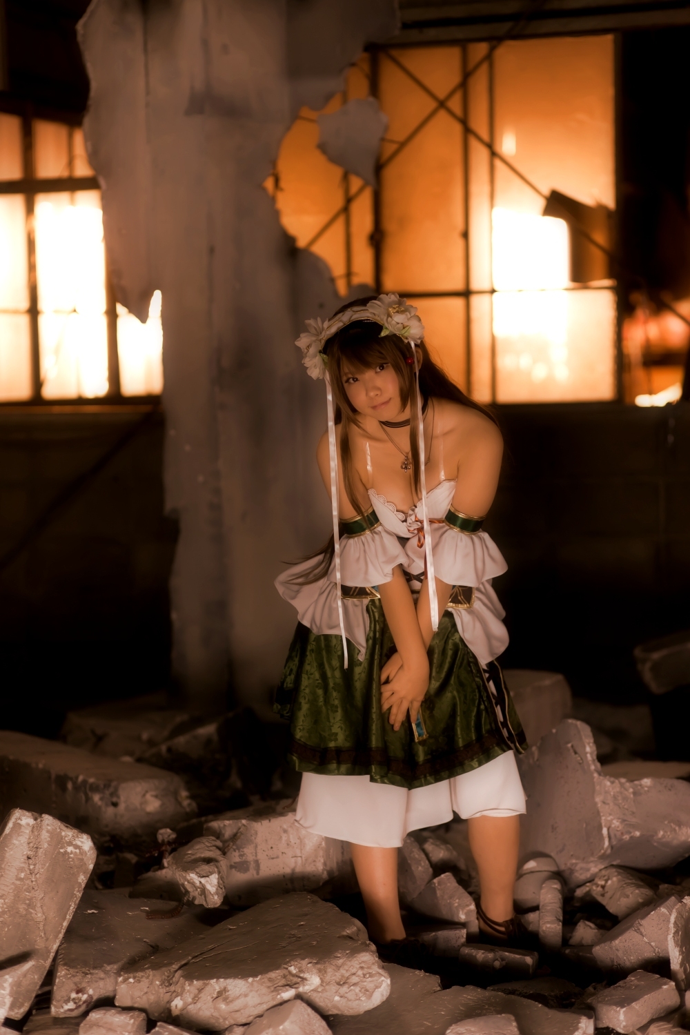 (C83) (COSPLAY) [ENAKO] 虚空のカナリア 性感丝袜美女图片