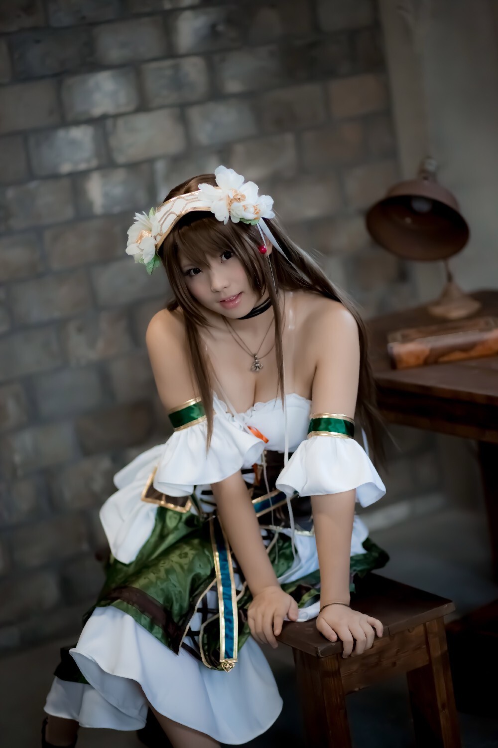 (C83) (COSPLAY) [ENAKO] 虚空のカナリア 性感丝袜美女图片