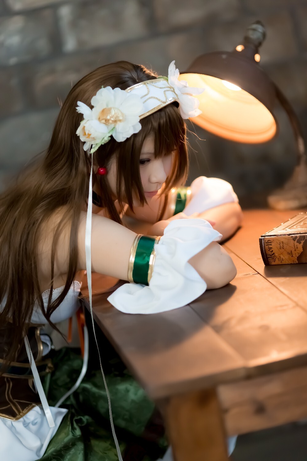 (C83) (COSPLAY) [ENAKO] 虚空のカナリア 性感丝袜美女图片