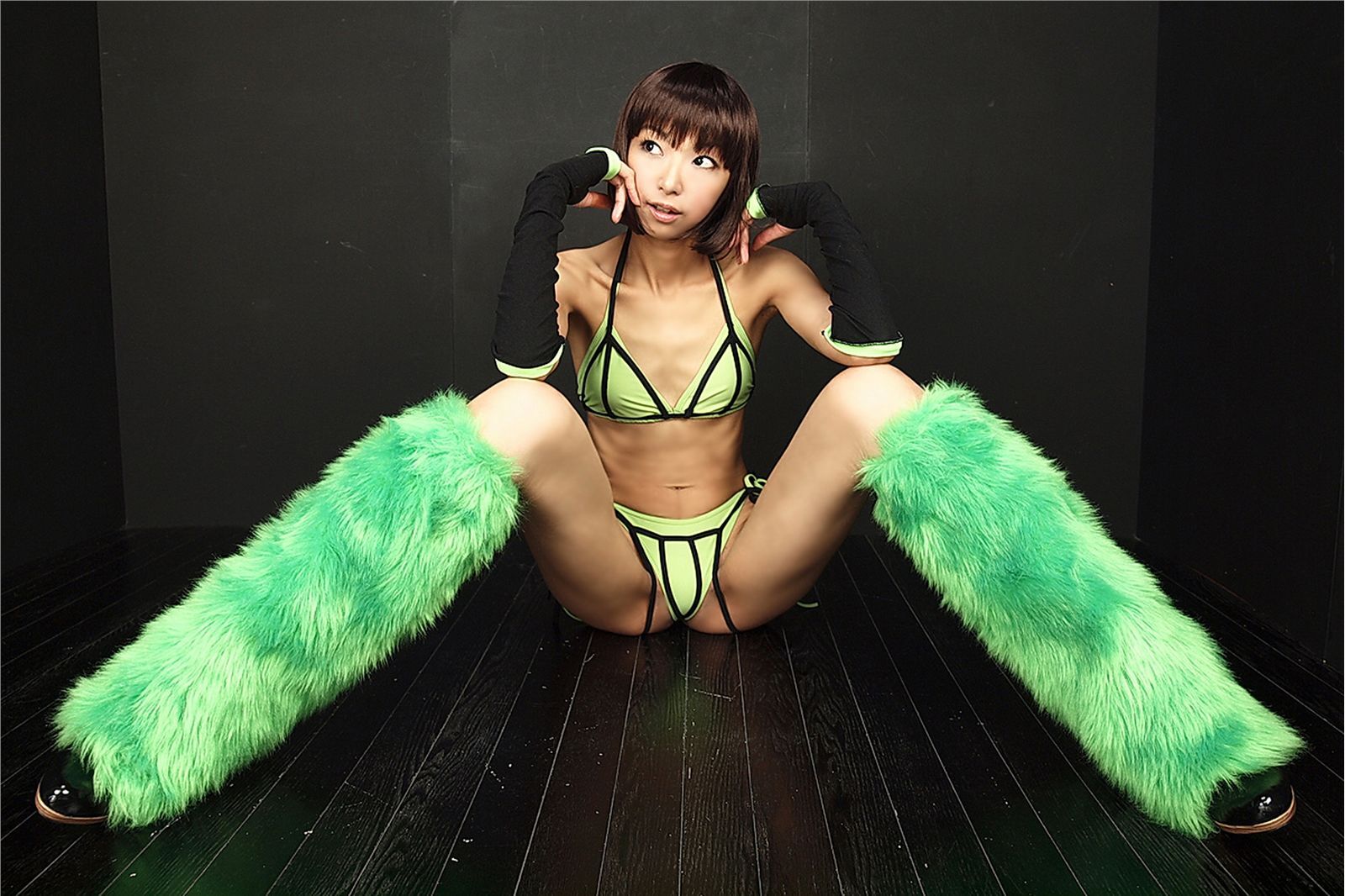 cosplay 日本制服美女写真套图 (C78)[猫子(ねここ)] 『NECOSMO3』