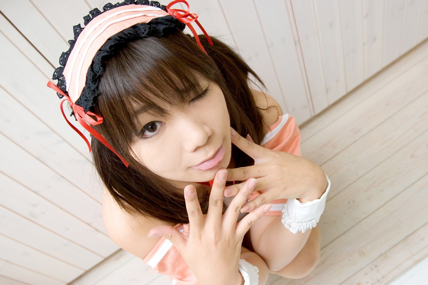 (C71) 日本COS非主流美女(2) 各种姿势丝袜清纯诱惑