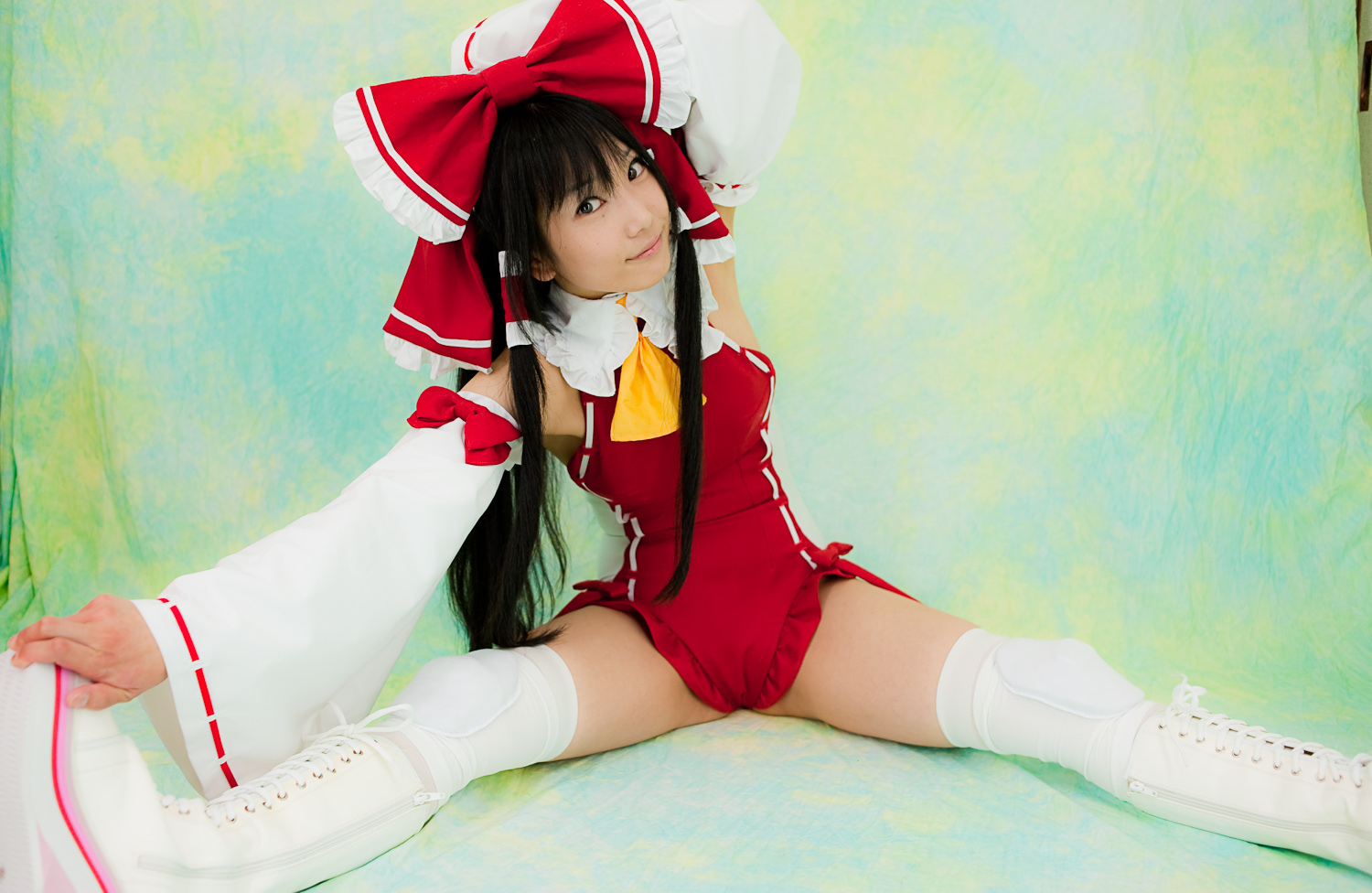 日本COSc76美女 性感美女红衣诱惑