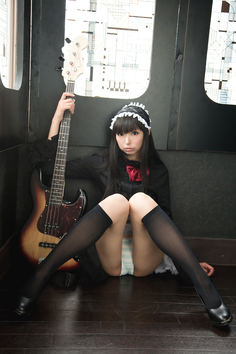 丝袜美女吉他校园 日本cosplay性感美女套图