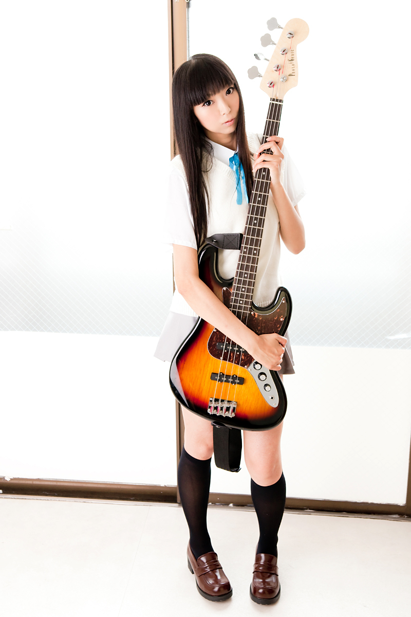 丝袜美女吉他校园 日本cosplay性感美女套图