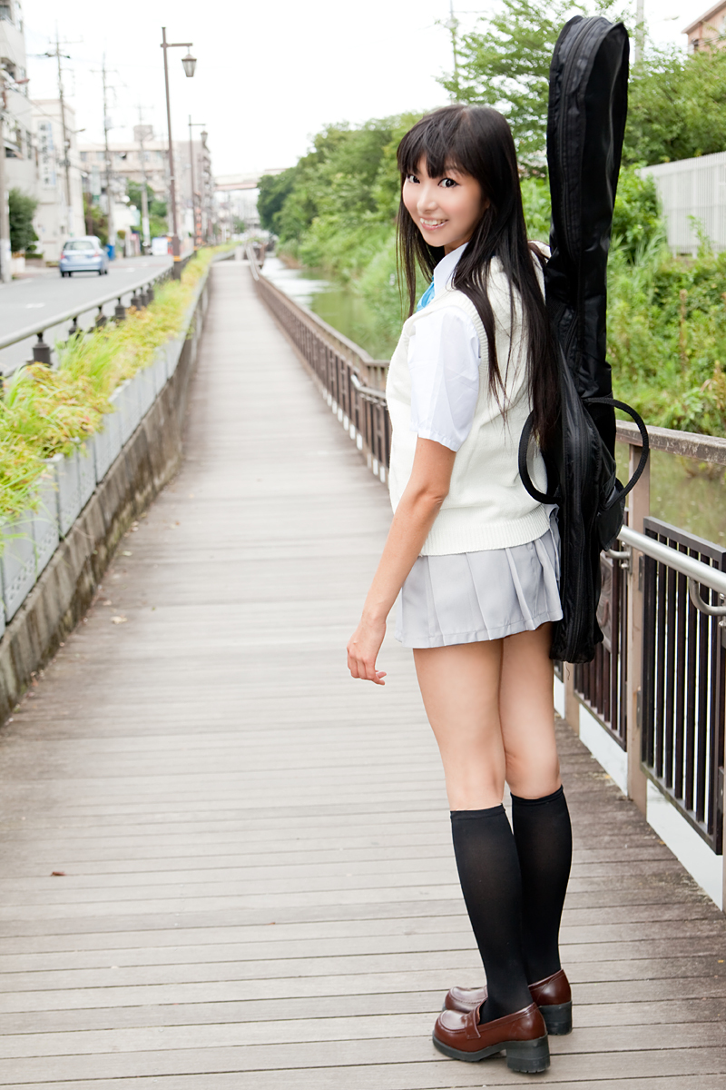 丝袜美女吉他校园 日本cosplay性感美女套图