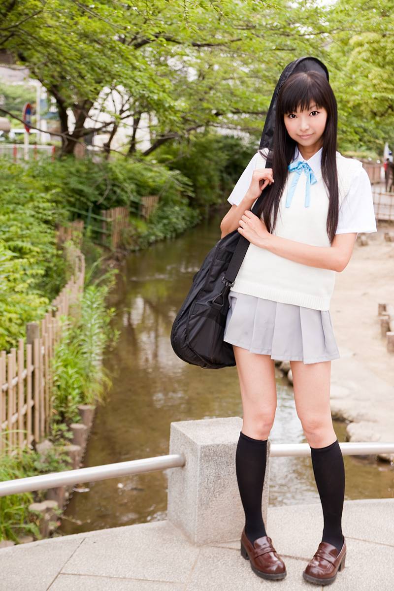 丝袜美女吉他校园 日本cosplay性感美女套图