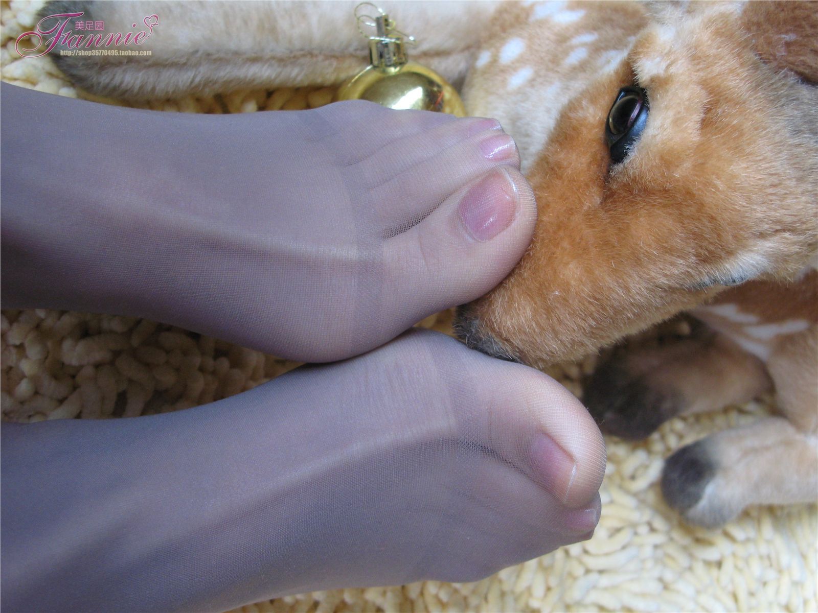 Fannie芬妮高清原图之2008圣诞快乐（丝足）NO.004