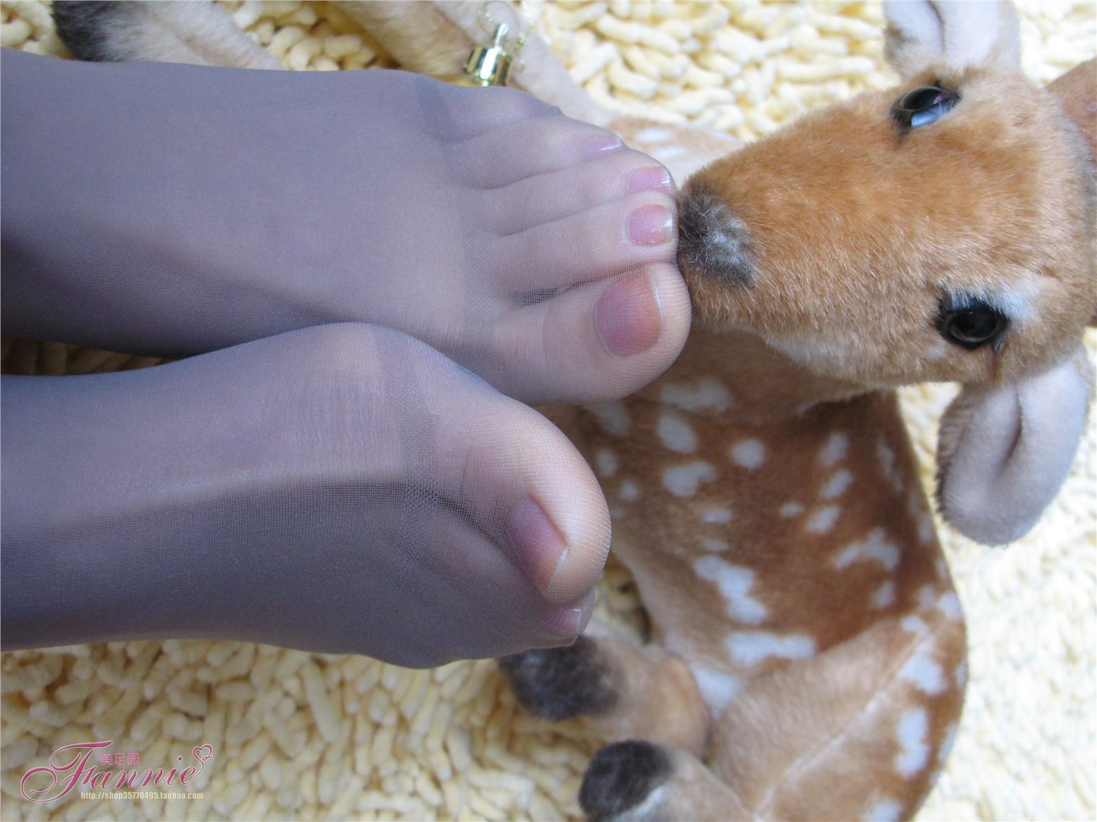 Fannie芬妮高清原图之2008圣诞快乐（丝足）NO.004