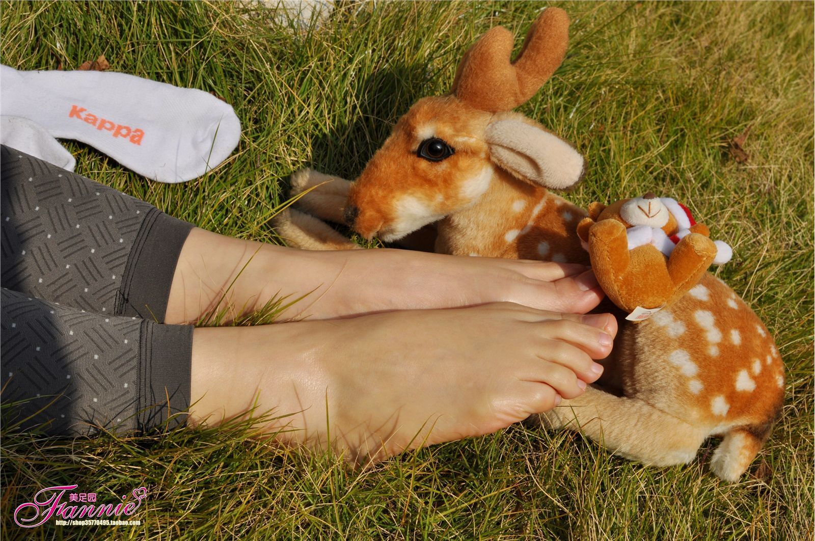 Fannie芬妮高清原图之2011圣诞快乐（裸足）NO.010