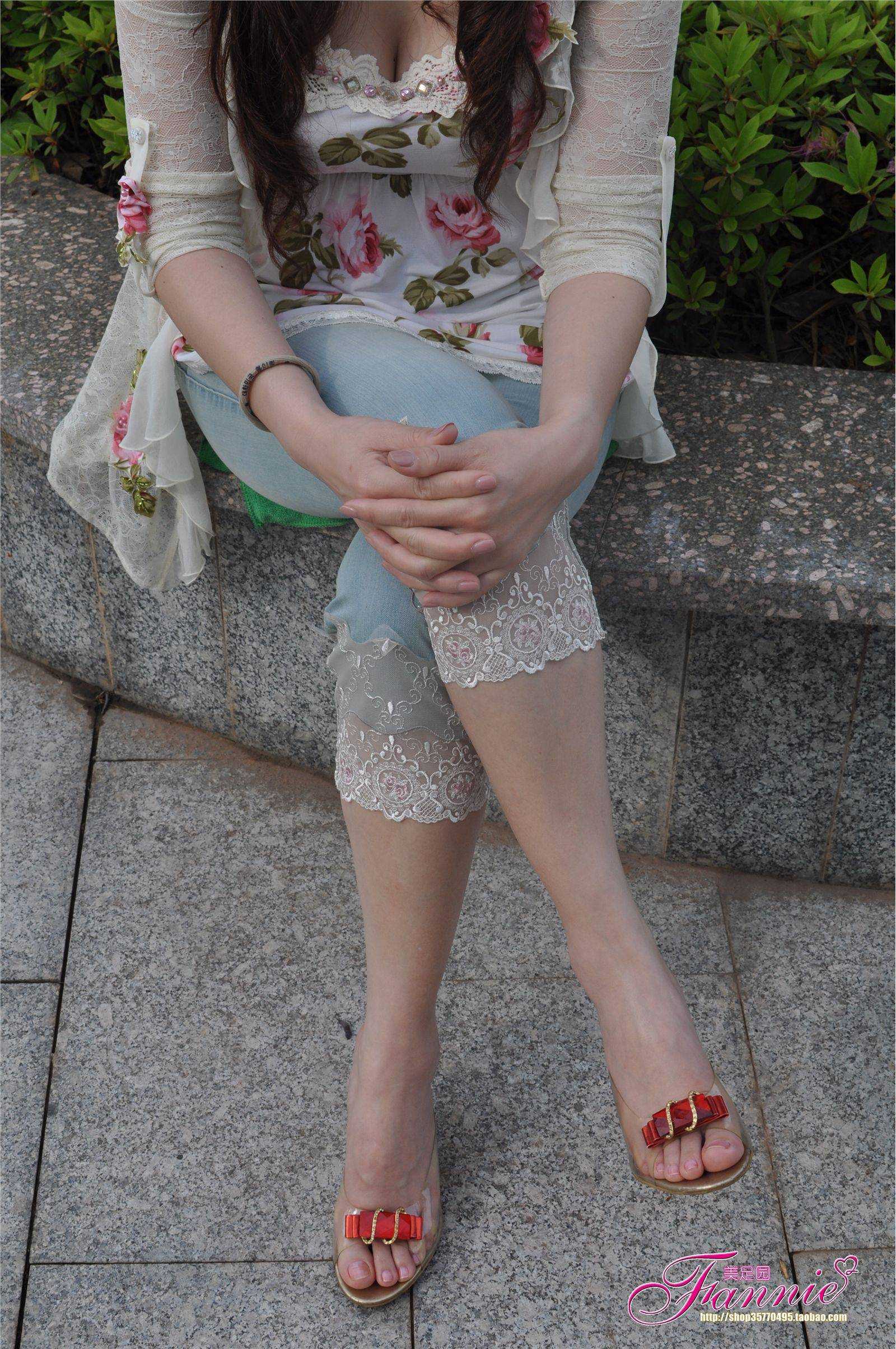 Fannie芬妮高清原图之2011周年特辑（裸足1）NO.011