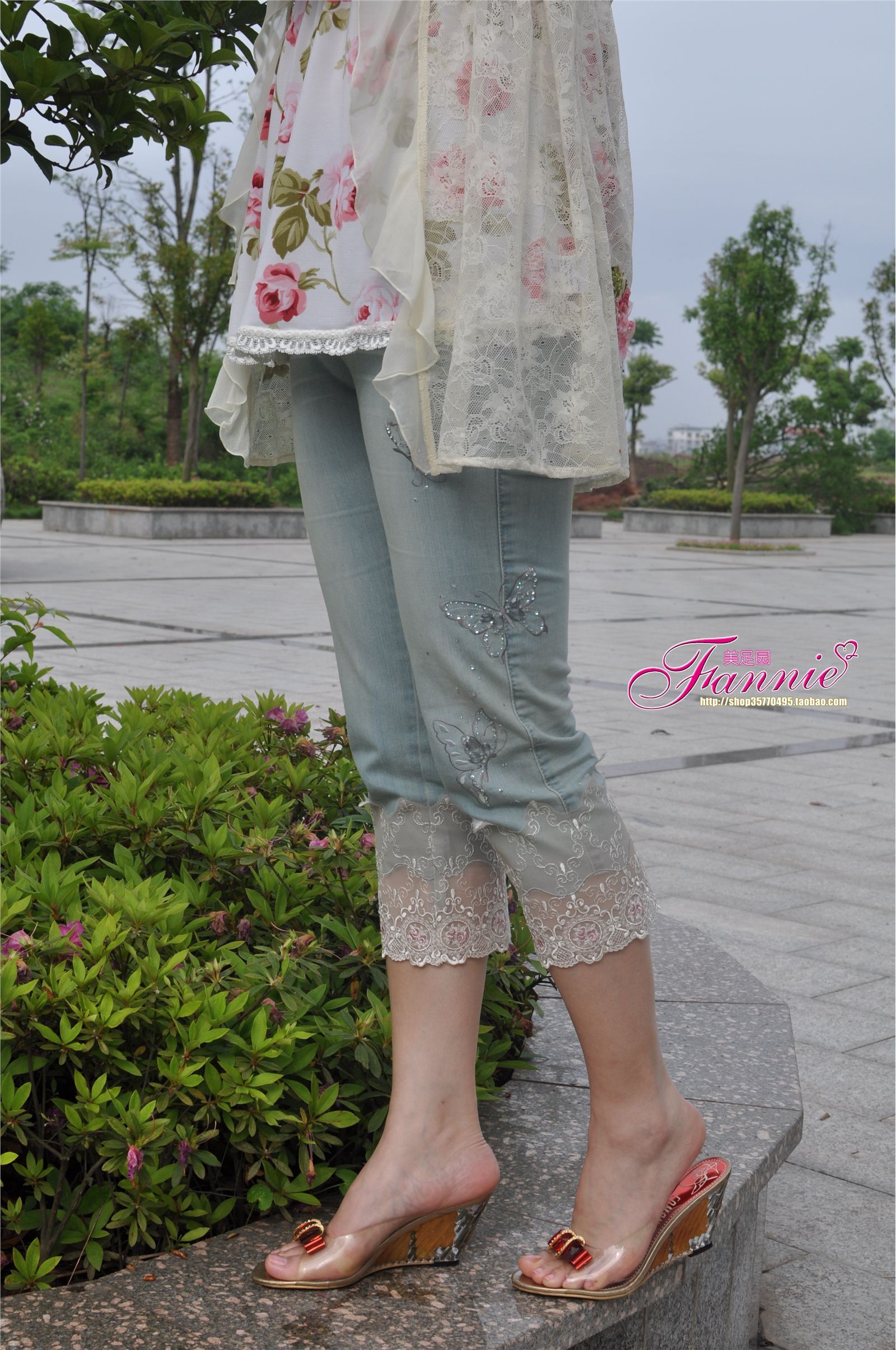 Fannie芬妮高清原图之2011周年特辑（裸足1）NO.011