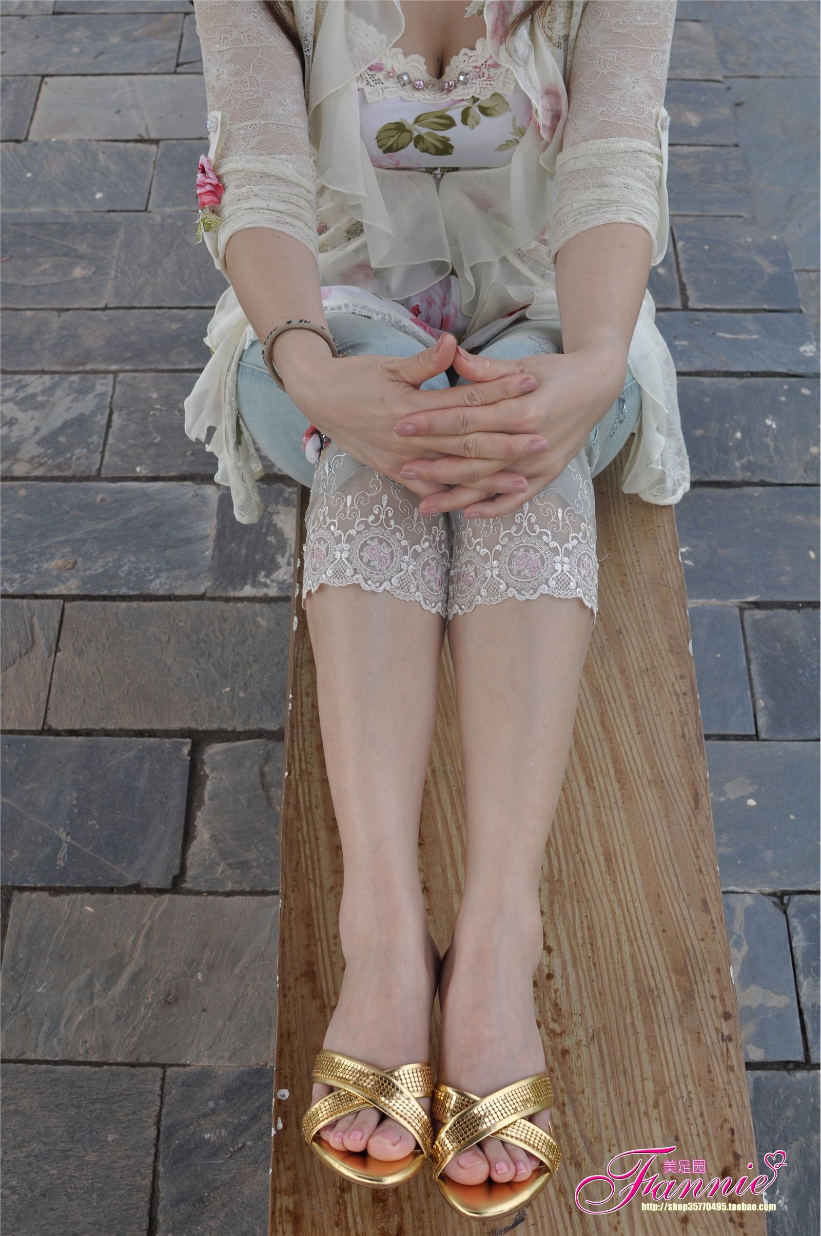 Fannie芬妮高清原图之2011周年特辑（裸足3）NO.013