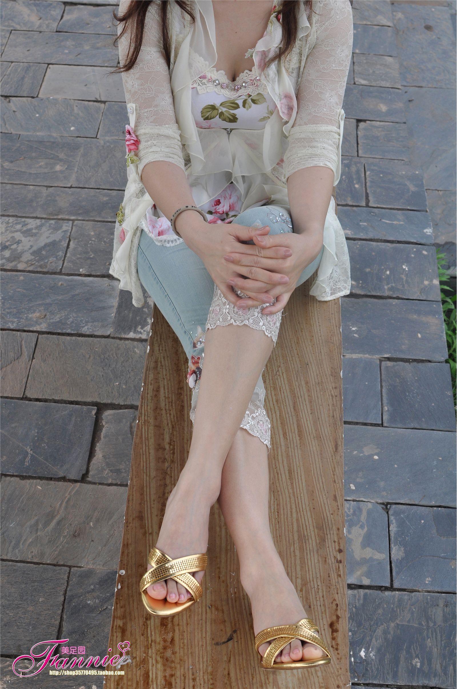 Fannie芬妮高清原图之2011周年特辑（裸足3）NO.013