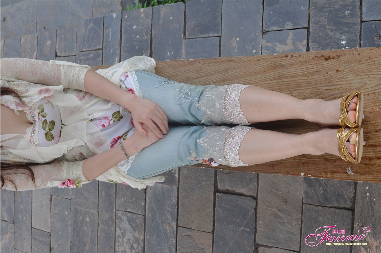 Fannie芬妮高清原图之2011周年特辑（裸足3）NO.013