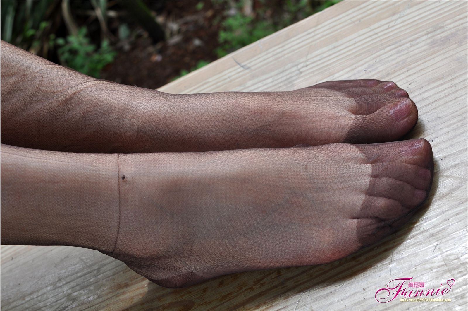 Fannie芬妮高清原图之2011周年特辑（丝足3）NO.016